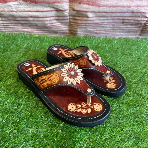 Women's Genuine Leather Brown Sandals with Flower Details Handmade in Mexico - Picture 2 of 8
